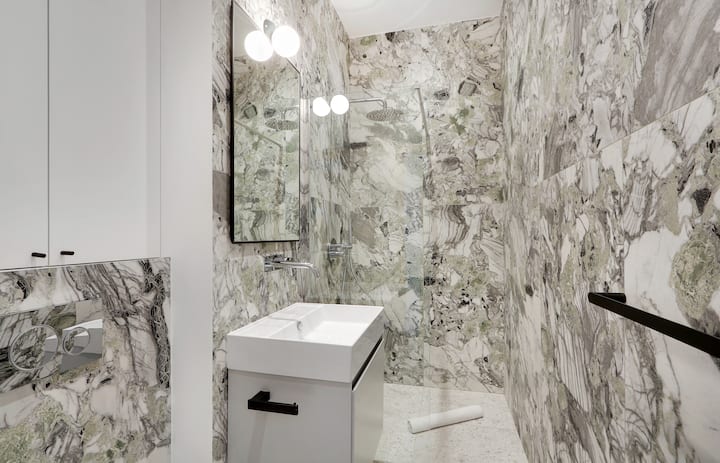 An Elegant & Luminous 2-BR in Opéra - Apartments for Rent in Paris