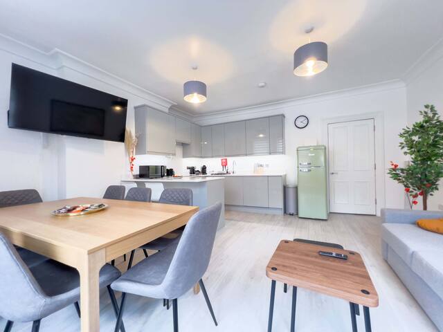 3-Bed Apartment in the Heart of Fitzrovia gallery image 5
