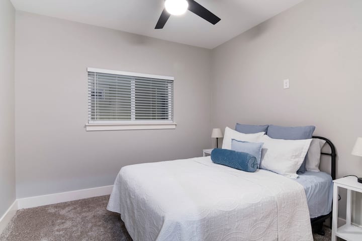 Queen Bedroom