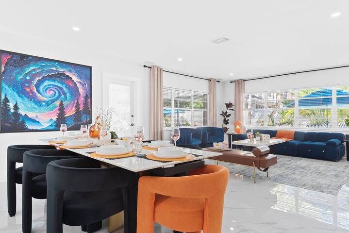 [TRENDlNG NOW] 4BR Pool Villa | Near Beach+Arcades gallery image 4