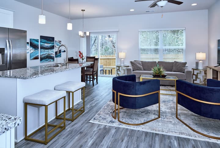 The Southern Grove | Near Uptown & Chlt Airport - Charlotte, NC