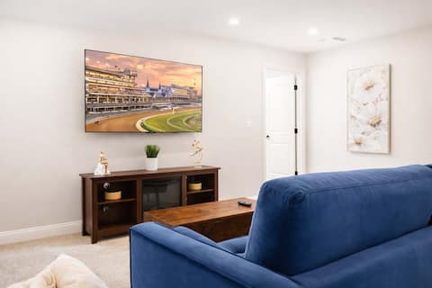 Prime Clarksville stay near Louisville & downtown!