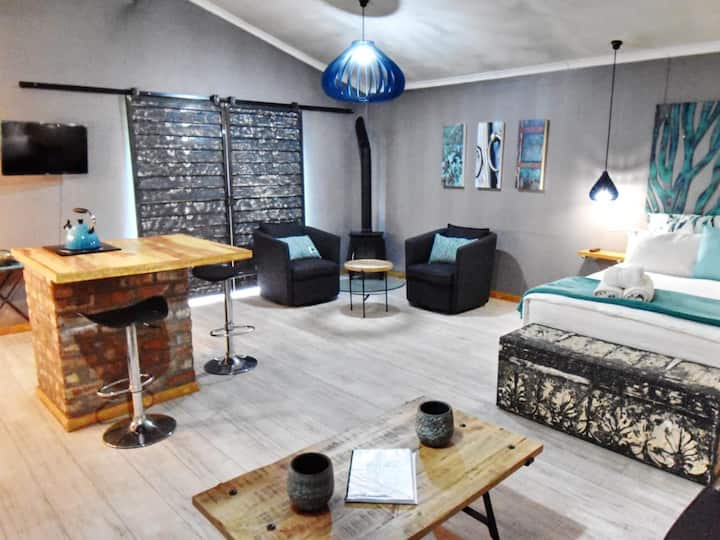 Studio - Square Roots - Clarens