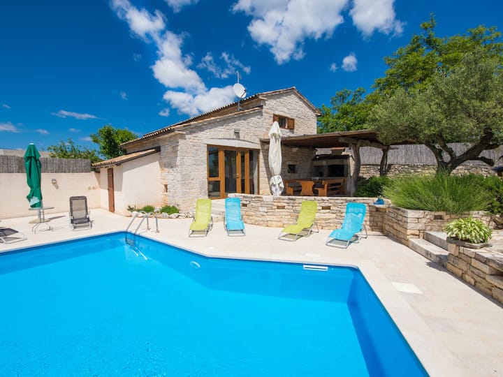 A Romantic Villa Nestled In The Heart Of Istria - Istrien