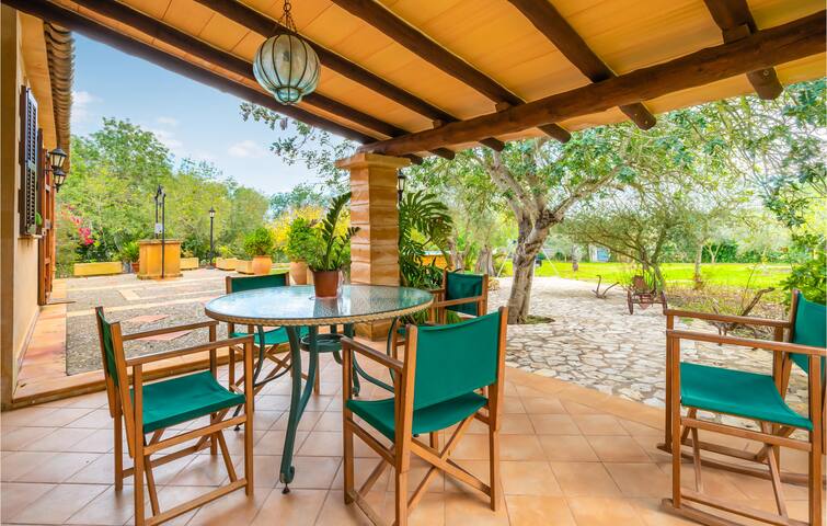 Lovely home in Manacor with WiFi gallery image 3