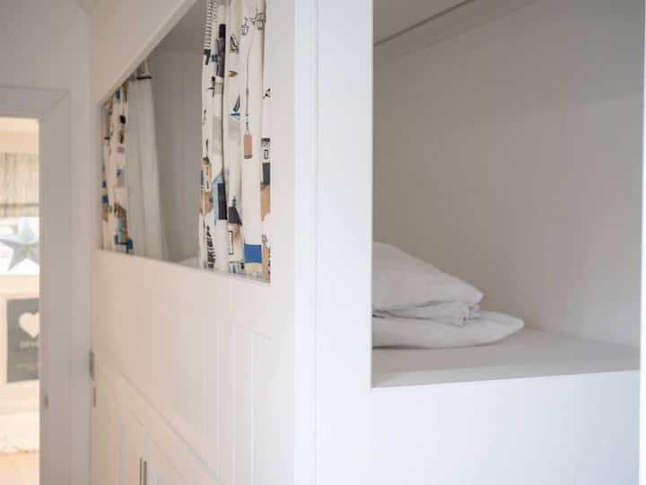 ห้องเคบิน (เตียงเดี่ยว 3 เตียง)