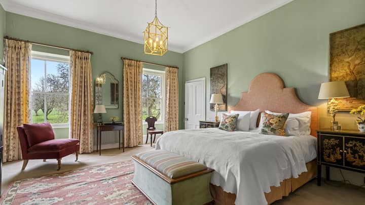 The Allium bedroom has a super king-size bed.