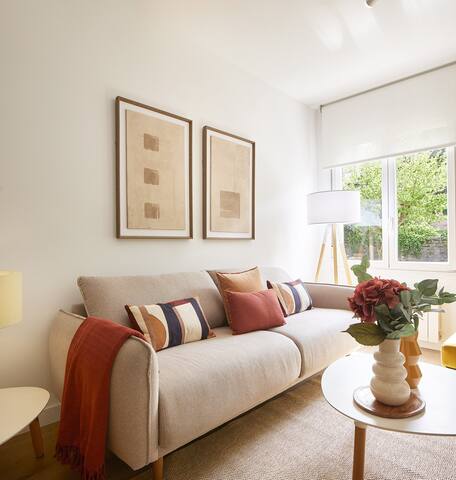 Zenna | The Rentals Collection gallery image 3