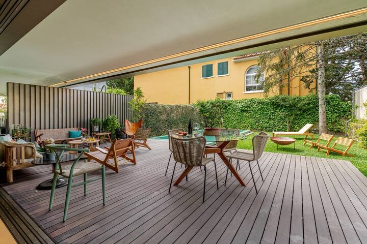 Grand Villa w/ Pool, Garden & Garage by HostWise gallery image 3