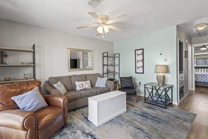 Beach Walk 12  Affordable And Cozy Getaway - Gulf Shores, AL