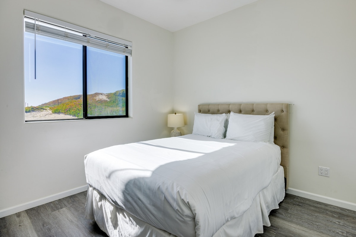 Მე ‑ 2 საძინებელში არის ორადგილიანი საწოლი. (Strand Way A)