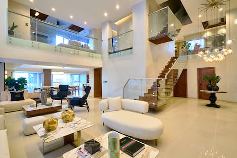 ® {Acqualina's ~ Views} @ DowntownSD + 4BR Penthouse + Pool