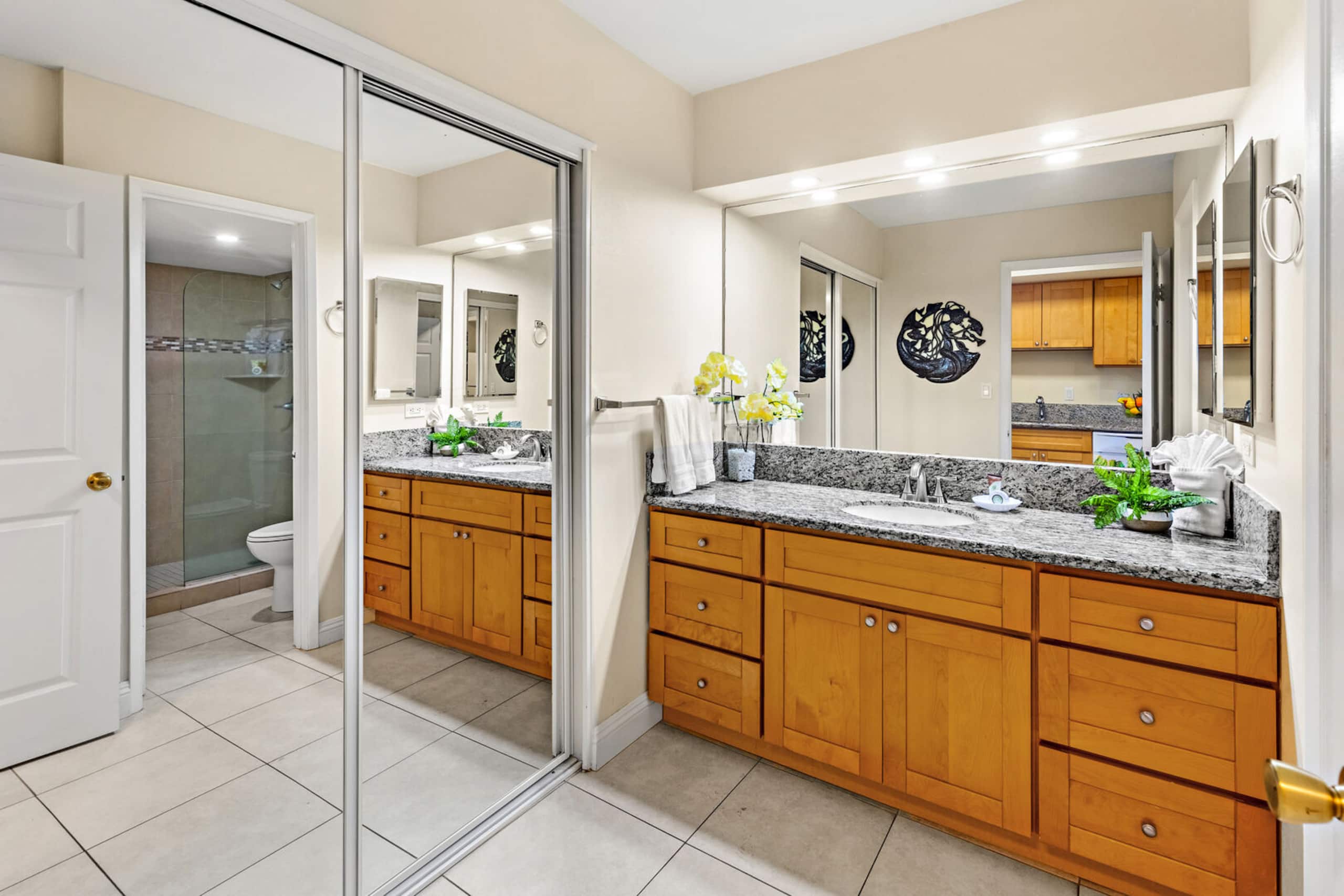 Condo in Lahaina · ★5.0 · 1 bedroom · 2 beds · 1 private bath - Image 23