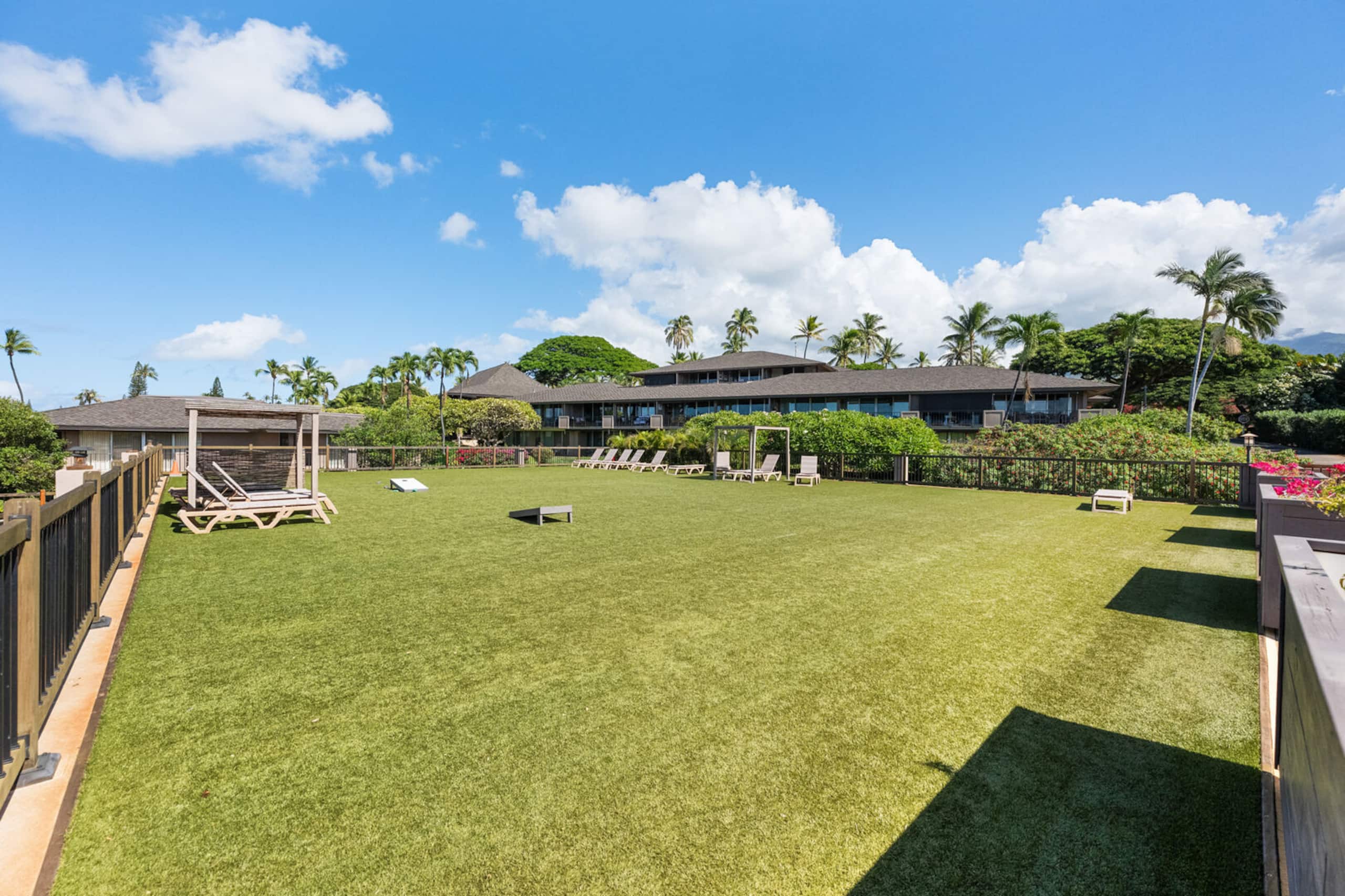 Condo in Lahaina · ★5.0 · 1 bedroom · 2 beds · 1 private bath - Image 67