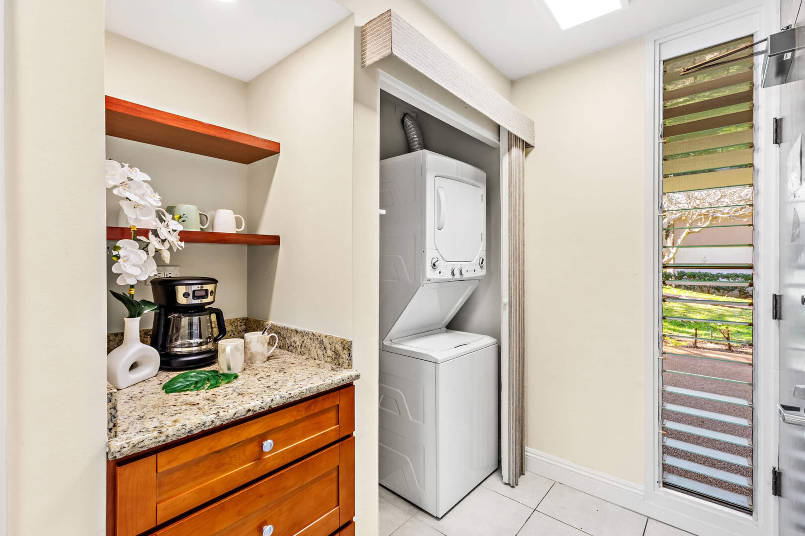 Condo in Lahaina · ★5.0 · 1 bedroom · 2 beds · 1 private bath - Image 20