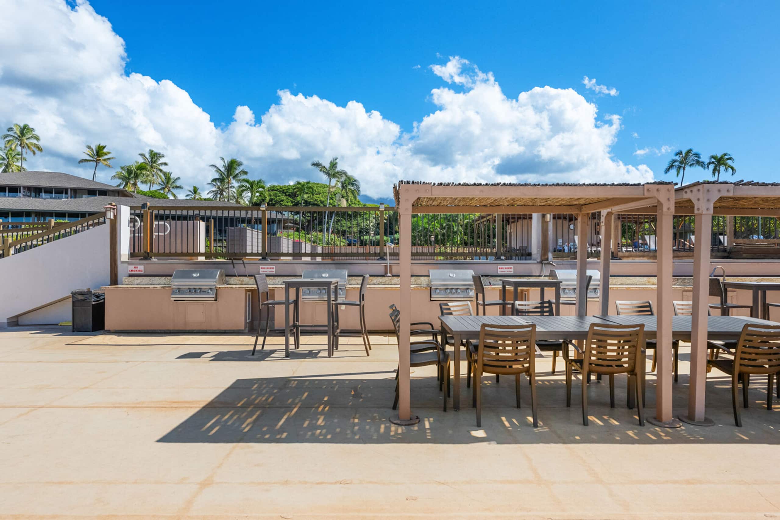 Condo in Lahaina · ★5.0 · 1 bedroom · 2 beds · 1 private bath - Image 53