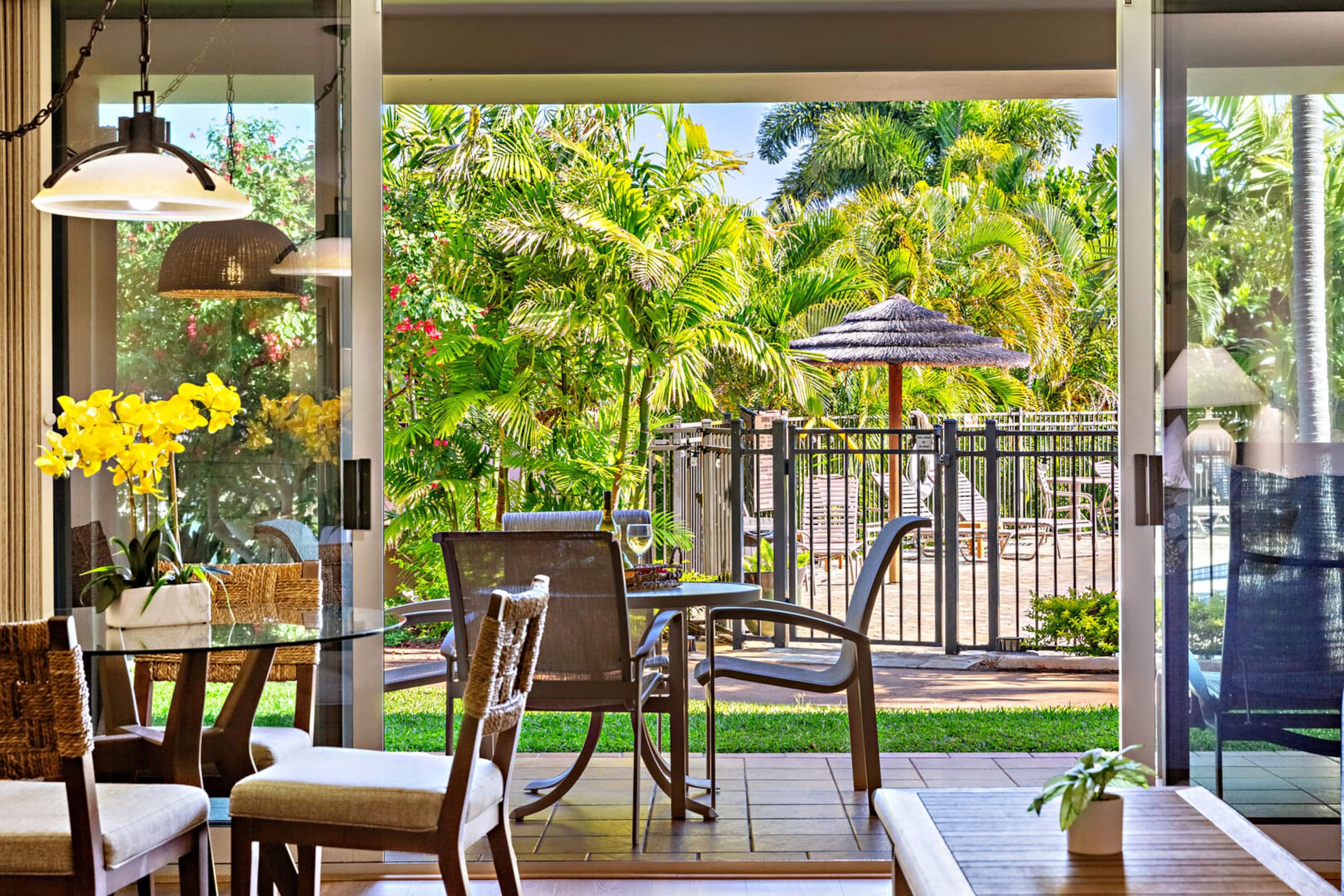 Condo in Lahaina · ★5.0 · 1 bedroom · 2 beds · 1 private bath - Image 2