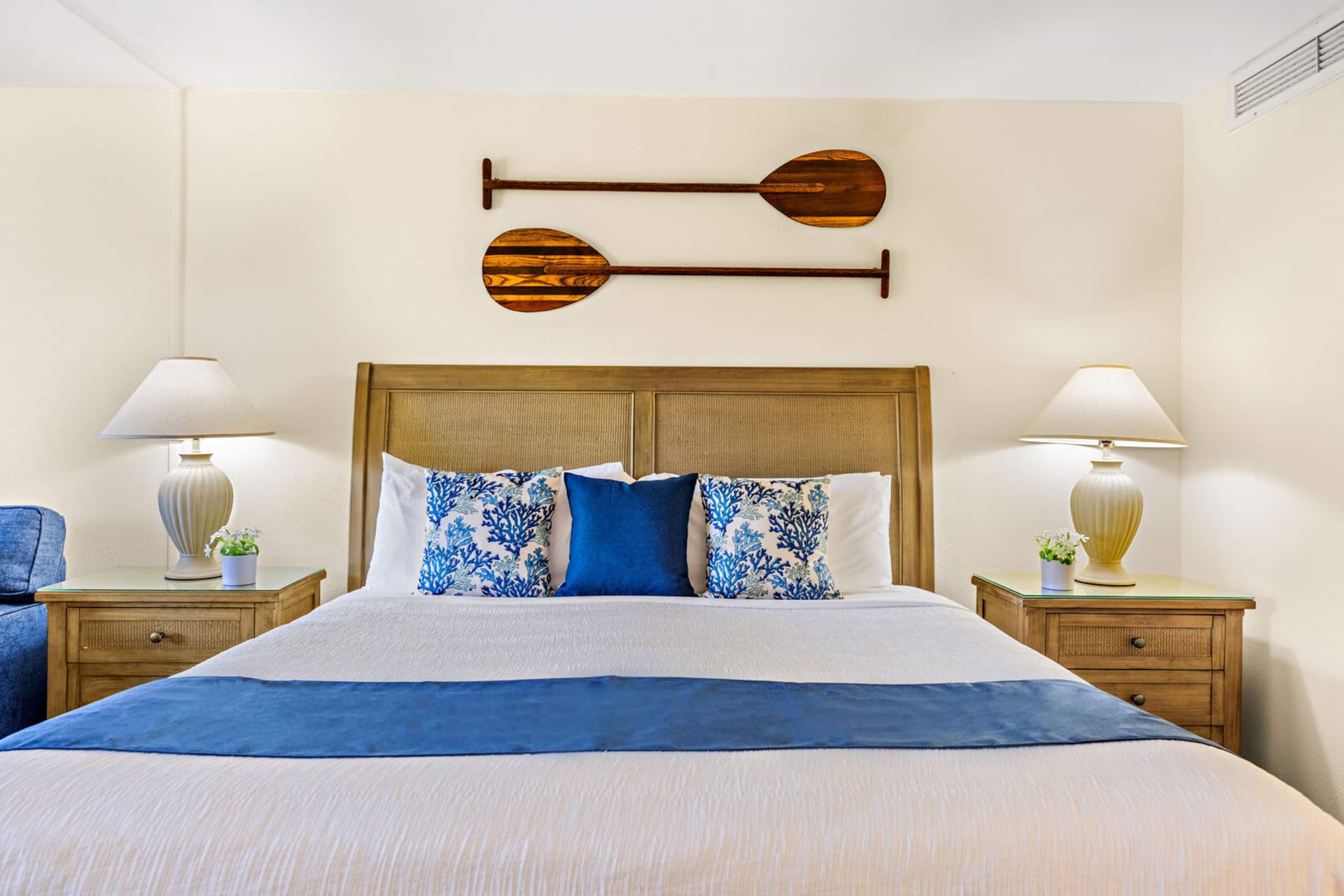 Condo in Lahaina · ★5.0 · 1 bedroom · 2 beds · 1 private bath - Image 17