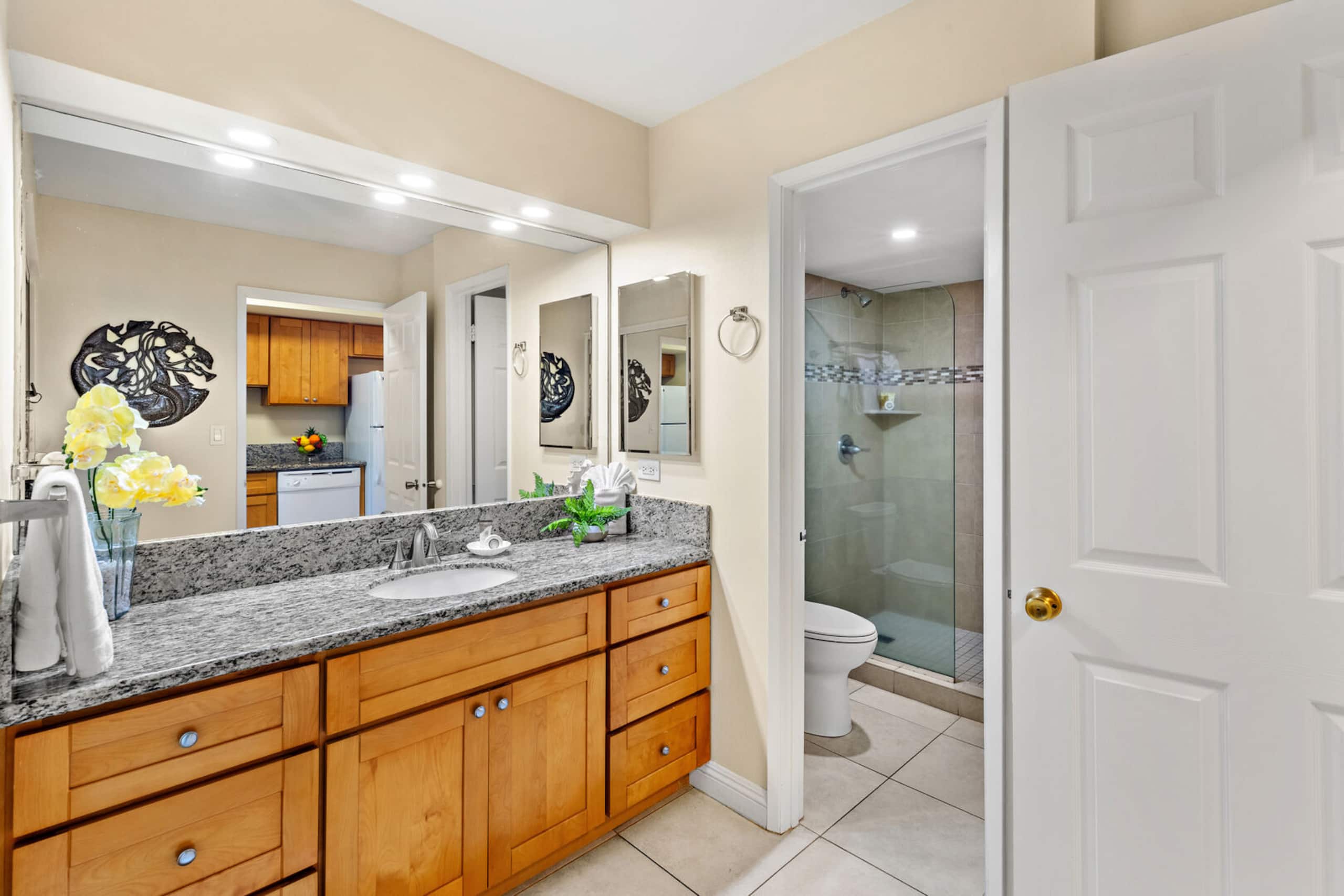 Condo in Lahaina · ★5.0 · 1 bedroom · 2 beds · 1 private bath - Image 24