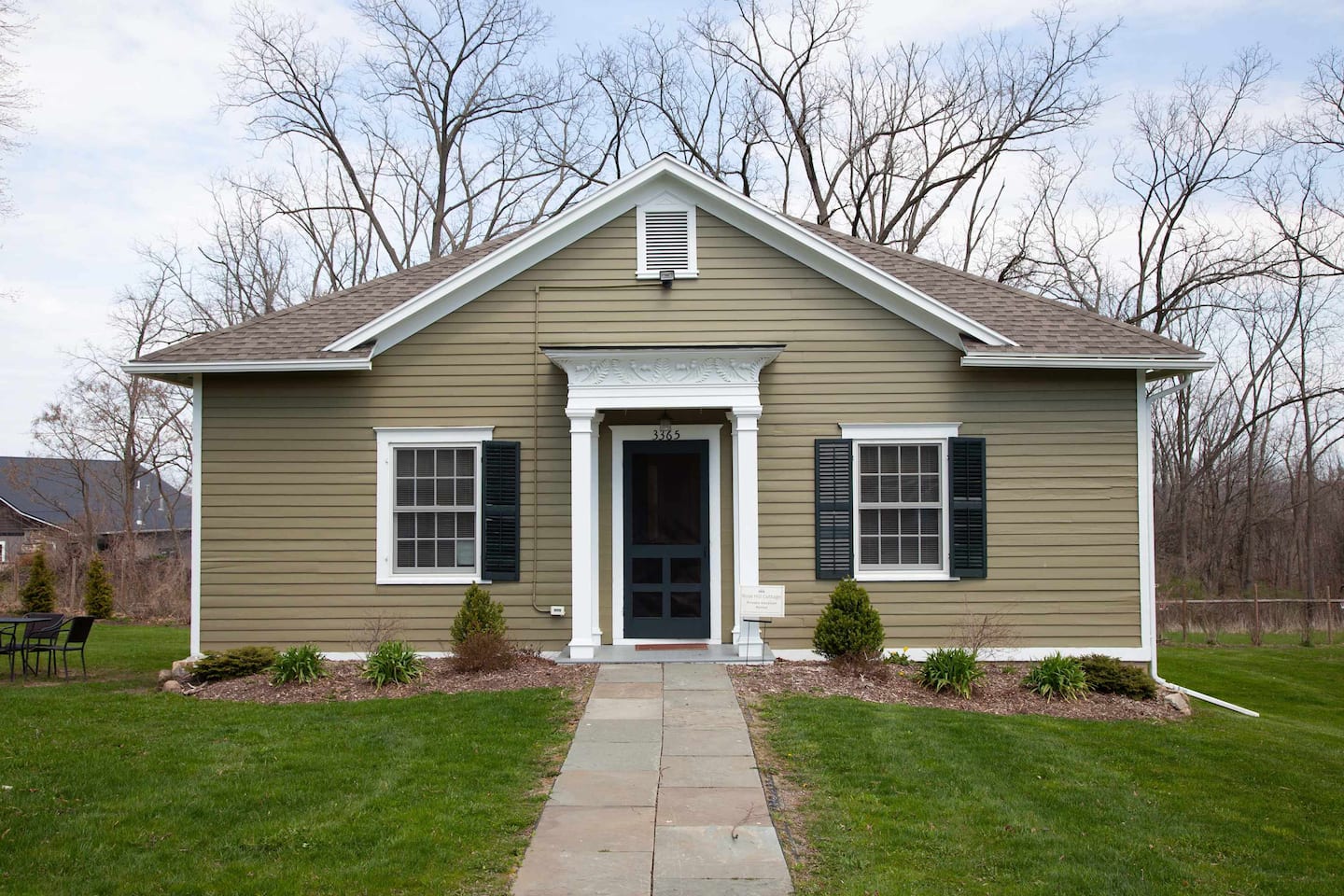 Lakeview Cottage