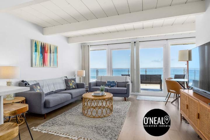 1960’s Rio Del Mar Beach House – Stunning Views!