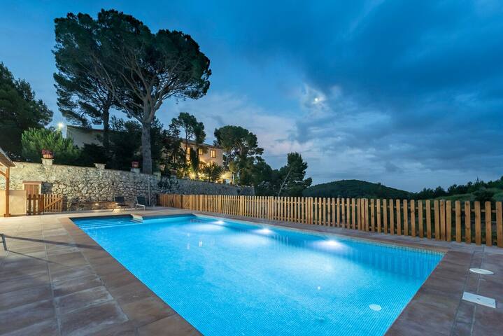 Unik Vacation managed Airbnb listing 1