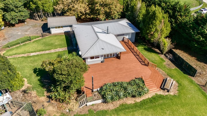 Beachview Bliss - Clarks Beach Holiday Home - Waiuku