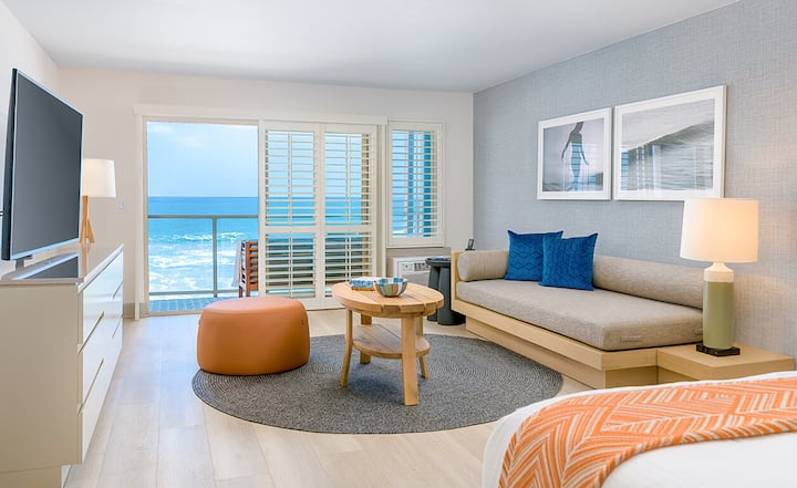Ocean Front 1 King At Beach Terrace, Parking - Carlsbad, CA