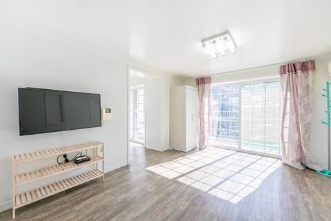 White interior accommodation filled with pine scent, VIP family group room, 2nd floor, 4 rooms, no d