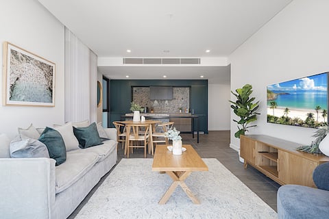 Spacious 2-Bed Apartment with Rooftop Views