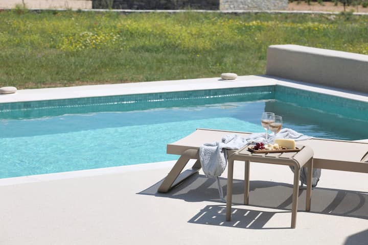 Mosaic Villa With Private Pool - 3 (5 Persons) - Paros