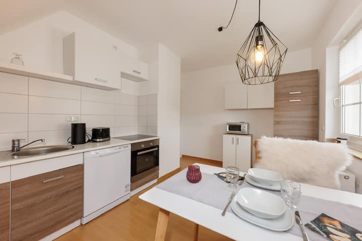 Renovierte Ferienwohnung "Zum Schieferpfad" (65qm) - Bad Berleburg