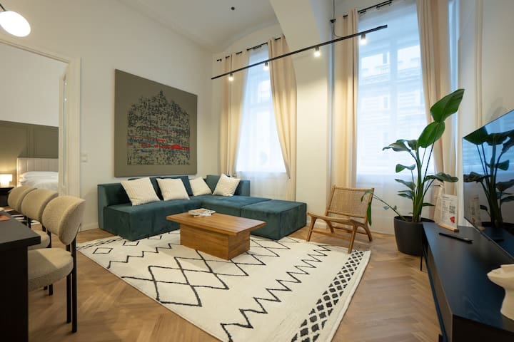 Brand-New 3BR Apartment – Prime Location of Vienna