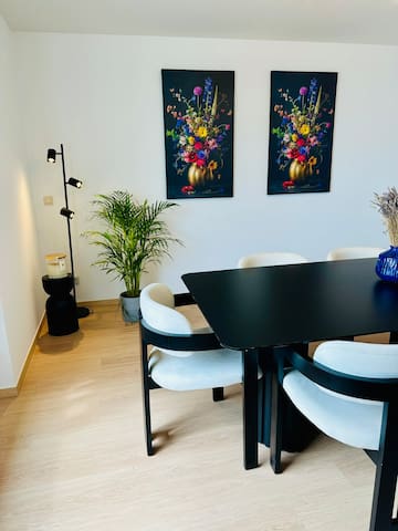 Grand Place view – 2bd – Exclusive apartment gallery image 4