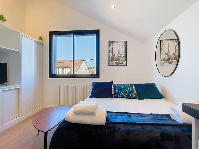 Locsmart-Book managed Airbnb listing 2