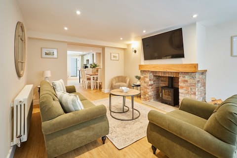 Host & Stay | Ginger Bread Cottage