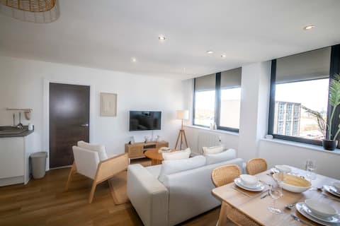 2BR Flat Stay Zeni in Alexandra Rise Manchester