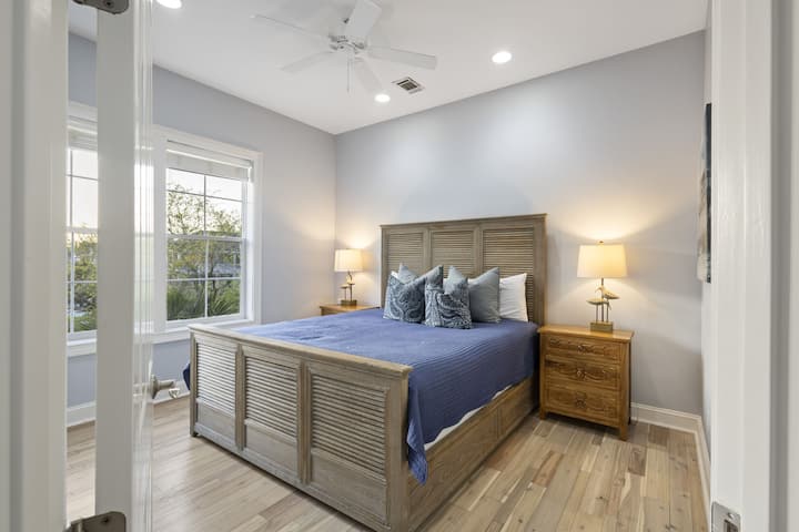 חדר שינה 5 - מיטת קינג סייז, חדר רחצה צמוד עם מקלחון