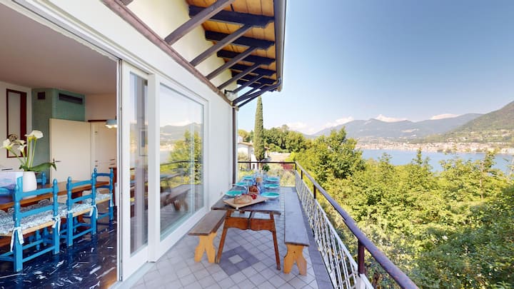 Villa Elvira Wonderful View By Bookinggardalake - Gardone Riviera