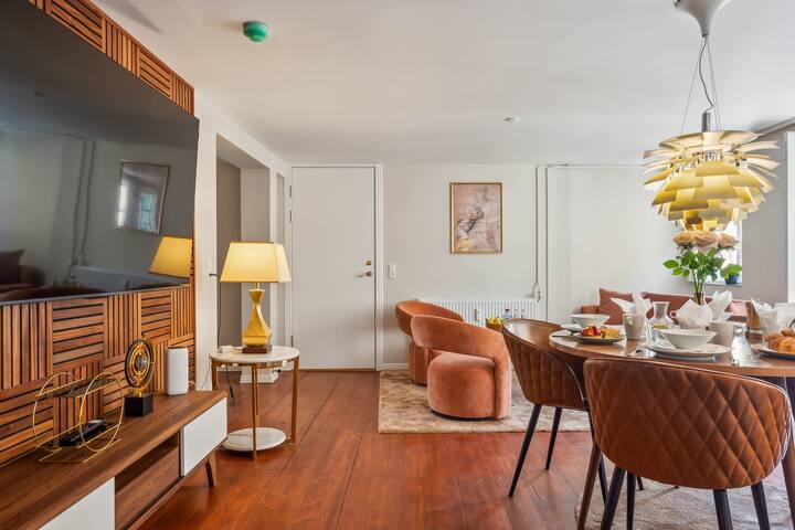 Top Location – Steps From Tivoli & Nyhavn gallery image 5