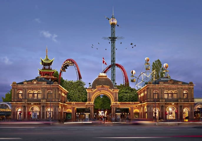 Stay Central – Steps from Tivoli & Nyhavn