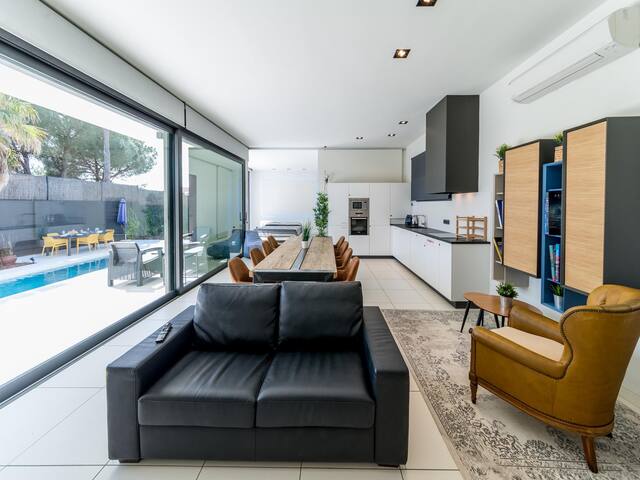 Villa in L’Escala near Riells Beach gallery image 5