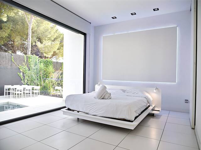 Villa in L’Escala near Riells Beach gallery image 3