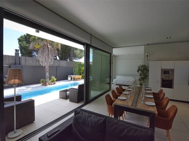 Villa in L’Escala near Riells Beach gallery image 2