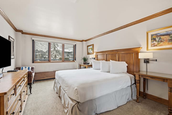 Lodge Tower 190 Lodge Room - Vail, CO