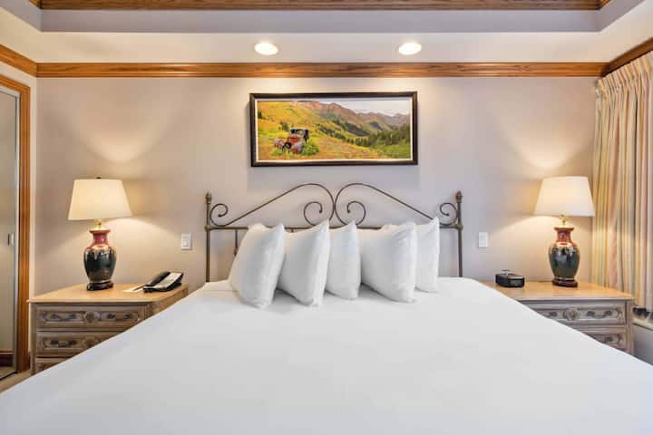 Lodge Tower 382 Lodge Room - Vail, CO