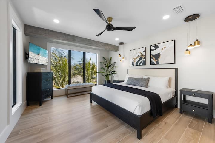 Primary Bedroom, King