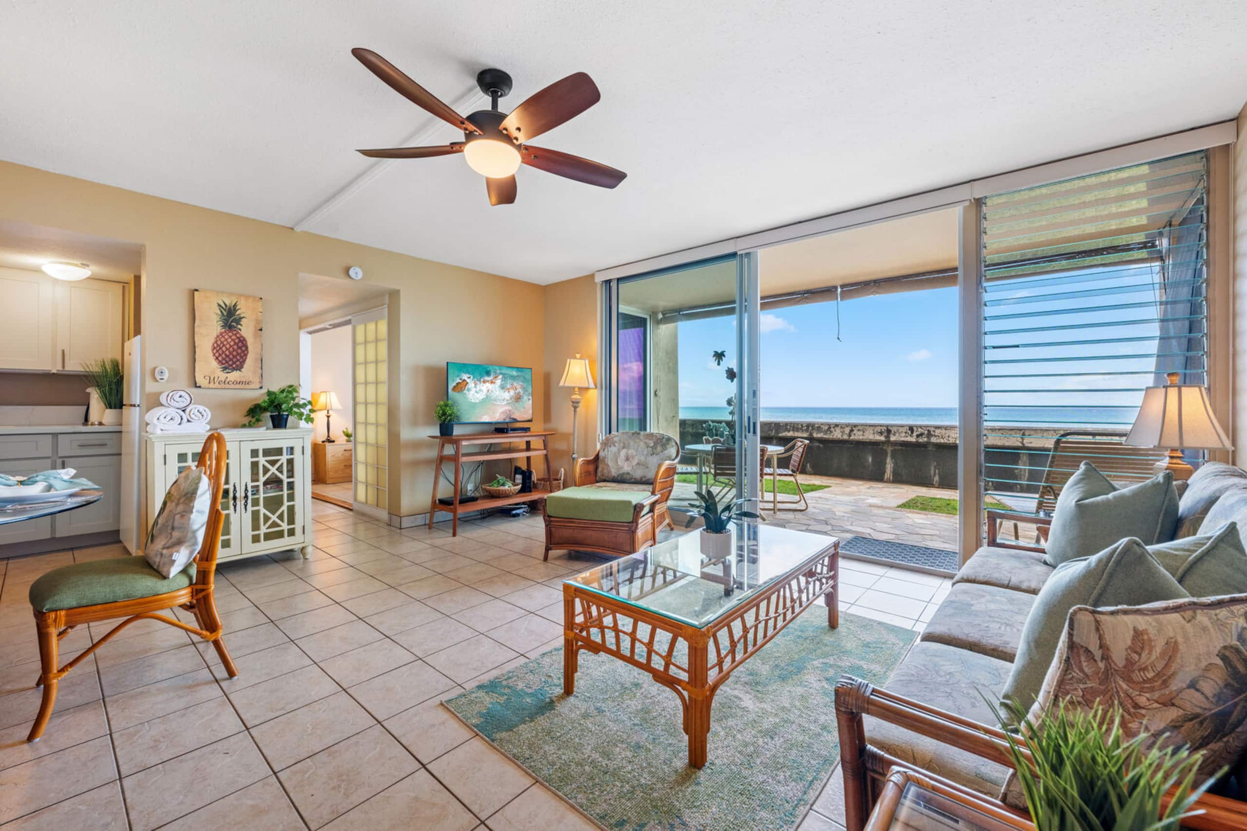 Condo in Lahaina · ★4.43 · 1 bedroom · 2 beds · 1 private bath - Image 2