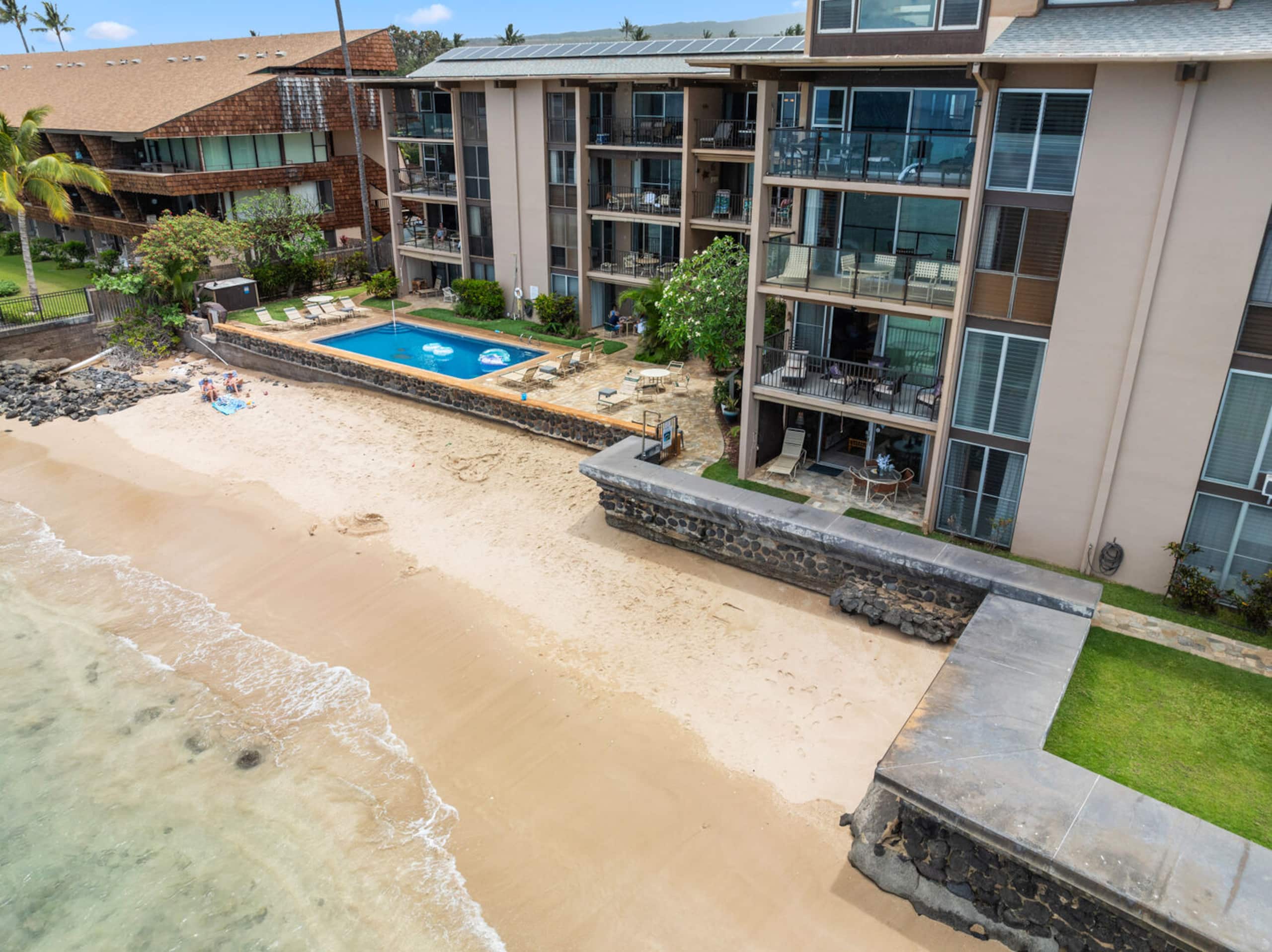 Condo in Lahaina · ★4.43 · 1 bedroom · 2 beds · 1 private bath - Image 24