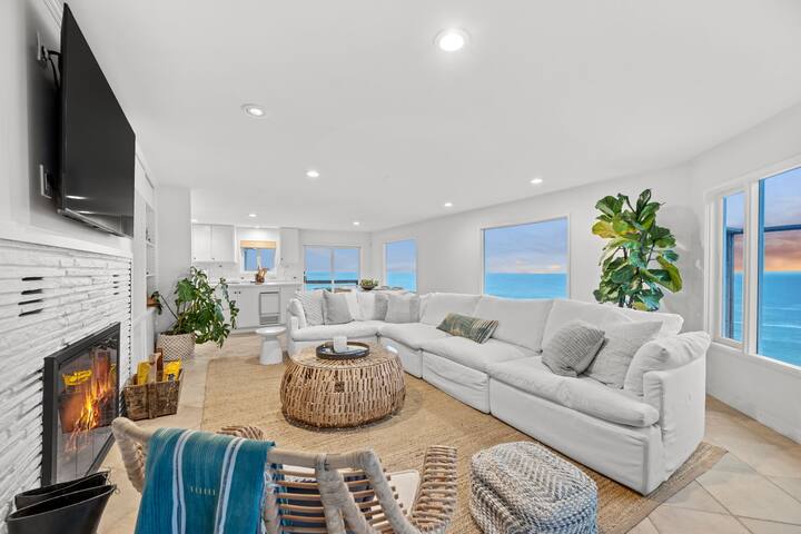 Entire Oceanfront Home Breathtaking 180 Views gallery image 2